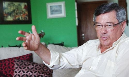 Jocelin, que iniciou no RS o movimento dos c&iacute;rculos de pais e mestres, tem toda a sua carreira ligada &agrave; educa&ccedil;&atilde;o