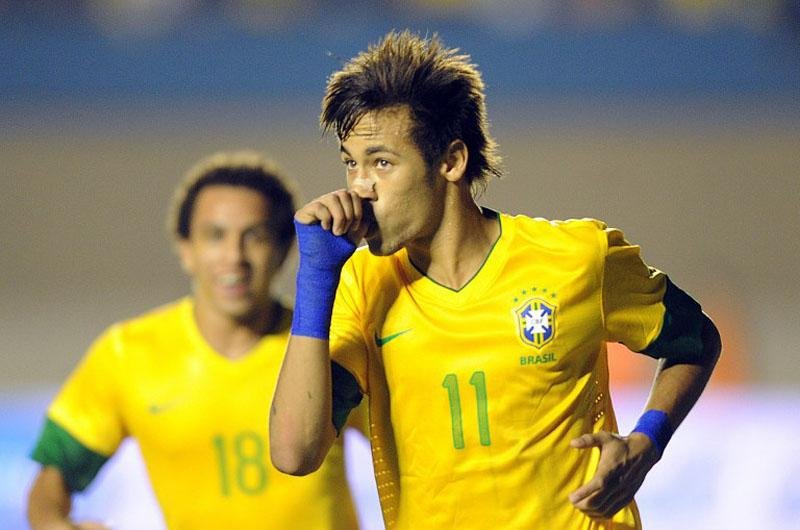 Neymar marcou gol contra Argentina 