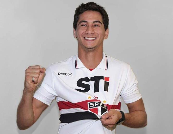 Ganso assinou com tricolor paulista por cinco anos