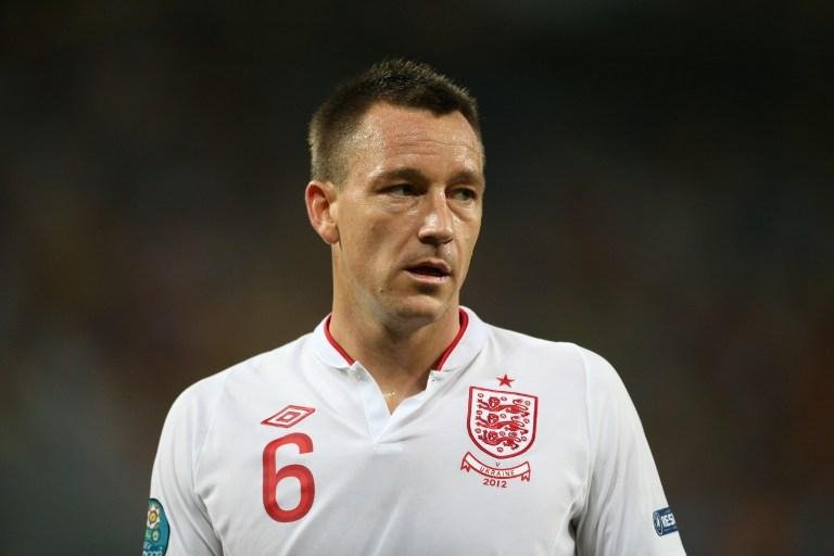 John Terry encerra carreira com sele&ccedil;&atilde;o inglesa