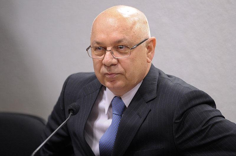 No Senado, CCJ suspende sabatina de Teori Zavascki