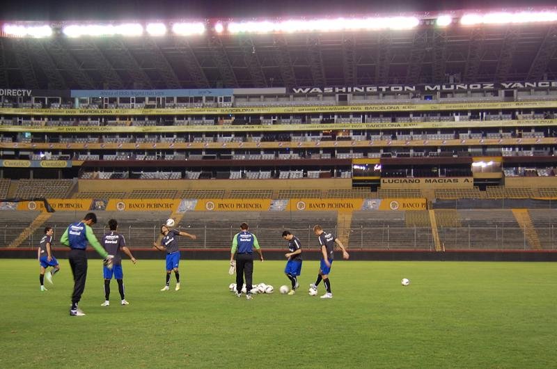 Luxa mant&eacute;m d&uacute;vida quanto a substituto de Z&eacute; Roberto