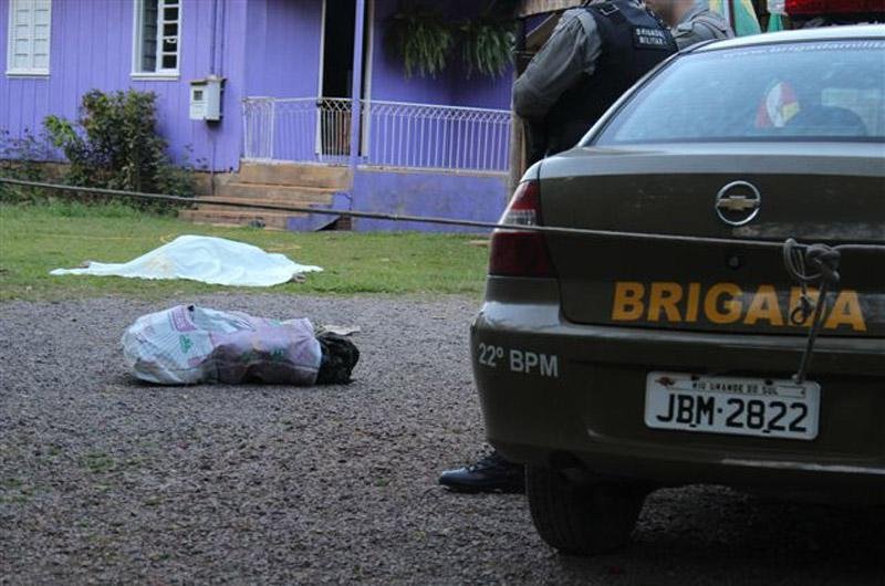 Criminosos teriam revirado a casa da v&iacute;tima