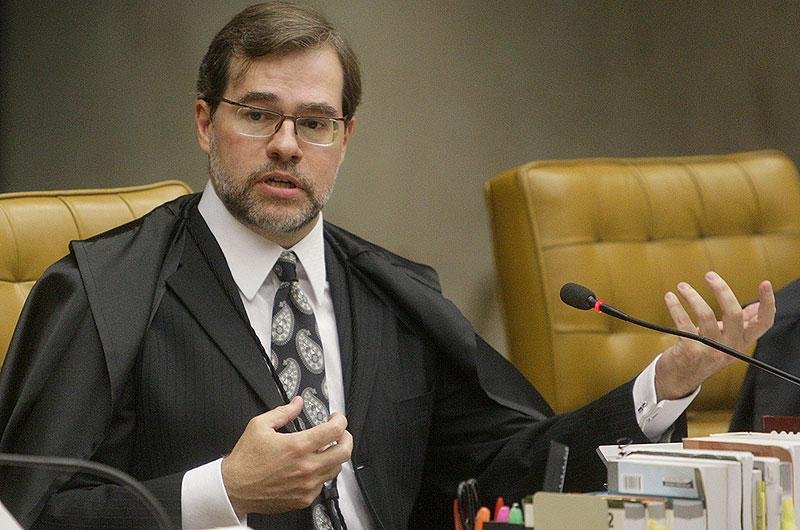 Com voto de Toffoli, STF condena Pedro Corr&ecirc;a