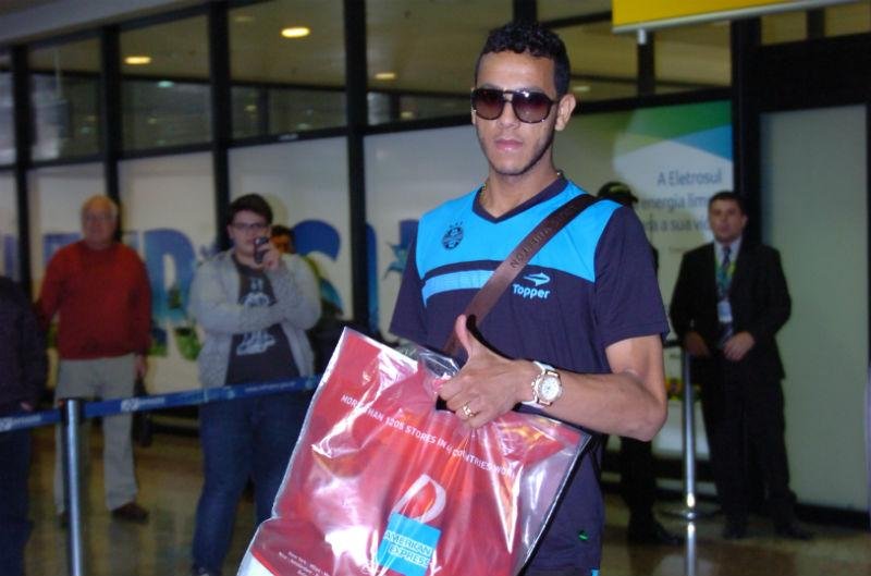 Souza d&aacute; dicas para parar Neymar