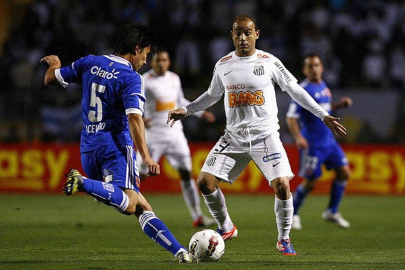 Campe&atilde;o da Recopa pelo Santos, L&eacute;o n&atilde;o enfrenta o Gr&ecirc;mio