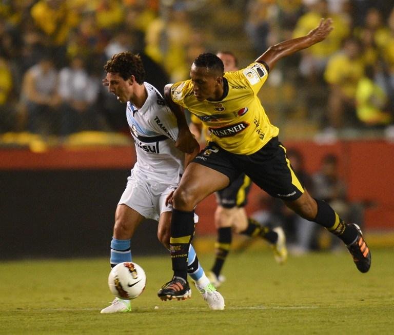 Elano ser&aacute; reavaliado pela comiss&atilde;o t&eacute;cnica do Gr&ecirc;mio 