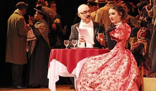Espet&aacute;culo conta com v&aacute;rios solistas, atores e bailarinos