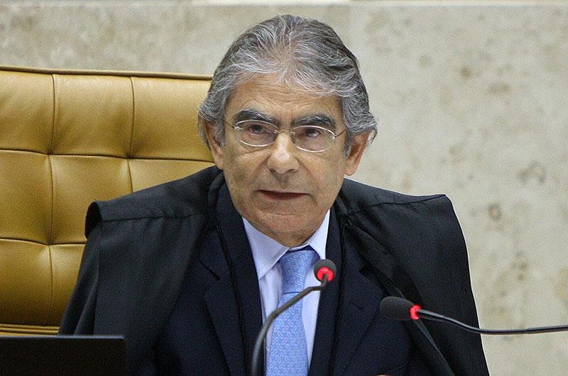 Presidente do STF condena 12 r&eacute;us do mensal&atilde;o