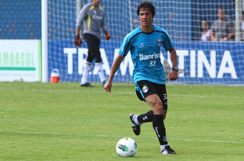 Bertoglio adia retorno a treinos com grupo principal