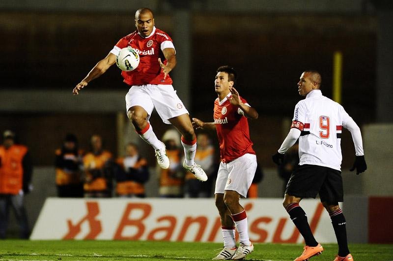 Moledo quer Inter se impondo na Vila Belmiro