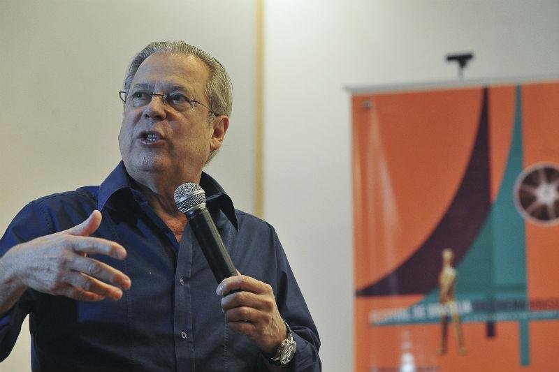 Jos&eacute; Dirceu come&ccedil;a a ser julgado nesta quarta no STF