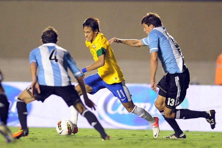 Neymar estar&aacute; em campo para comandar o ataque da Sele&ccedil;&atilde;o diante da Argentina