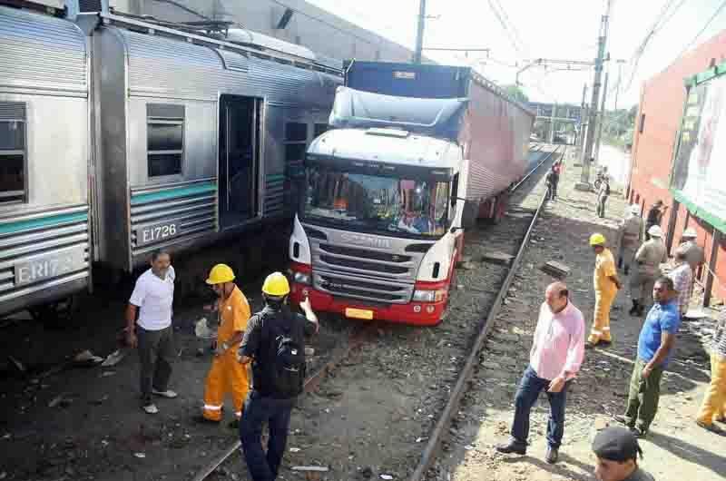 Locomotiva de passageiros seguia para a esta&ccedil;&atilde;o Central do Brasil