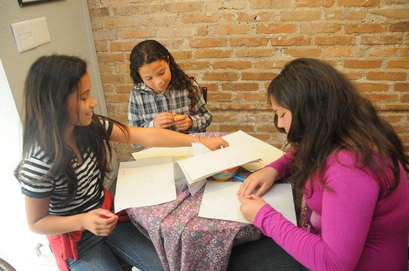 Crian&ccedil;as de escola p&uacute;blica ganham caf&eacute; da manh&atilde; especial na Capital