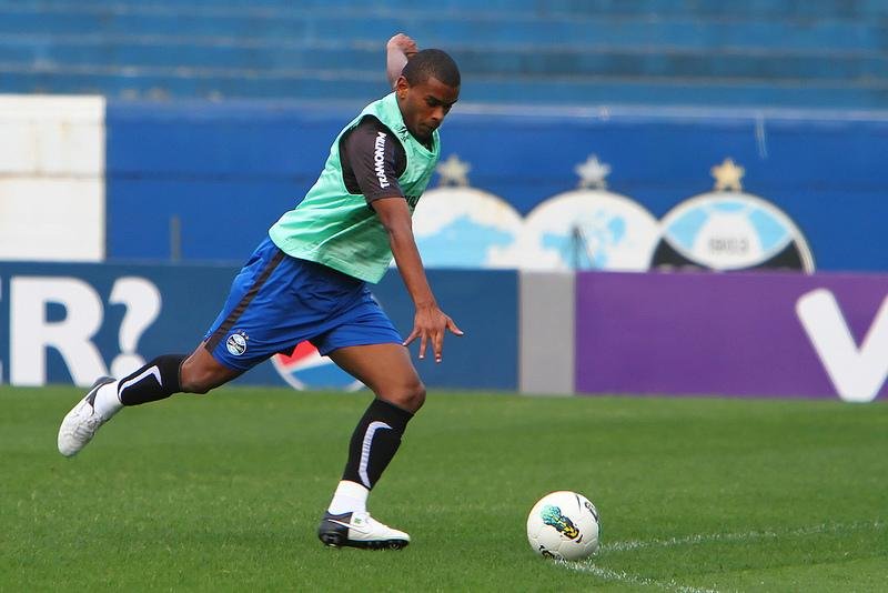 Gr&ecirc;mio aguarda retorno de Fernando para definir equipe 