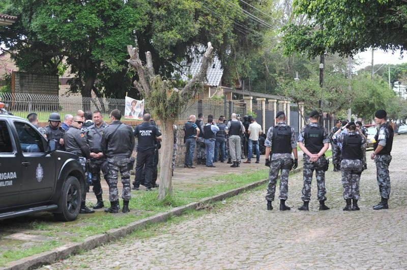 Policiais negociaram por cerca de duas horas com os assaltantes