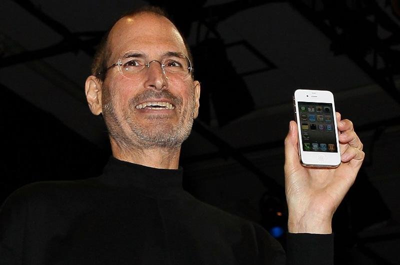 Apple homenageia Steve Jobs no anivers&aacute;rio de sua morte