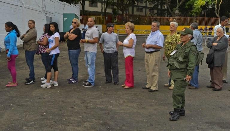 Desde cedo havia filas nos centros de vota&ccedil;&atilde;o