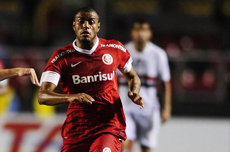 Autor do gol colorado no empate com o Santos, atacante tem chance de iniciar contra o Atl&eacute;tico-MG