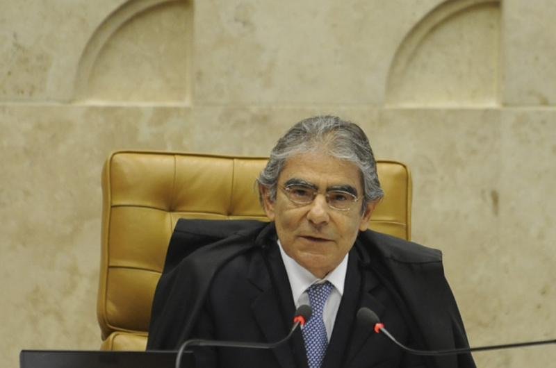 Presidente do STF, Ayres Britto, durante julgamento do mensal&atilde;o