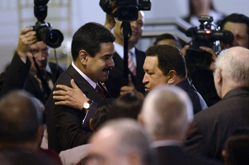 Ch&aacute;vez nomeia Nicol&aacute;s Maduro como vice-presidente
