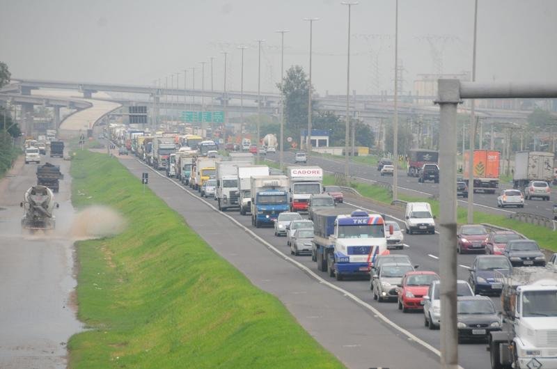 Pelo menos 55 mil devem deixar Porto Alegre de &ocirc;nibus