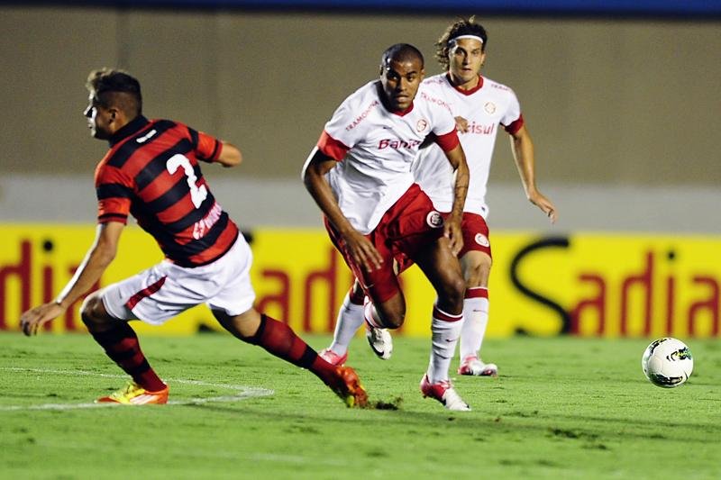 Atl&eacute;tico-GO conseguiu administrar a vantagem at&eacute; o fim