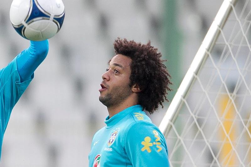 Marcelo sofre fratura e desfalca a Sele&ccedil;&atilde;o Brasileira