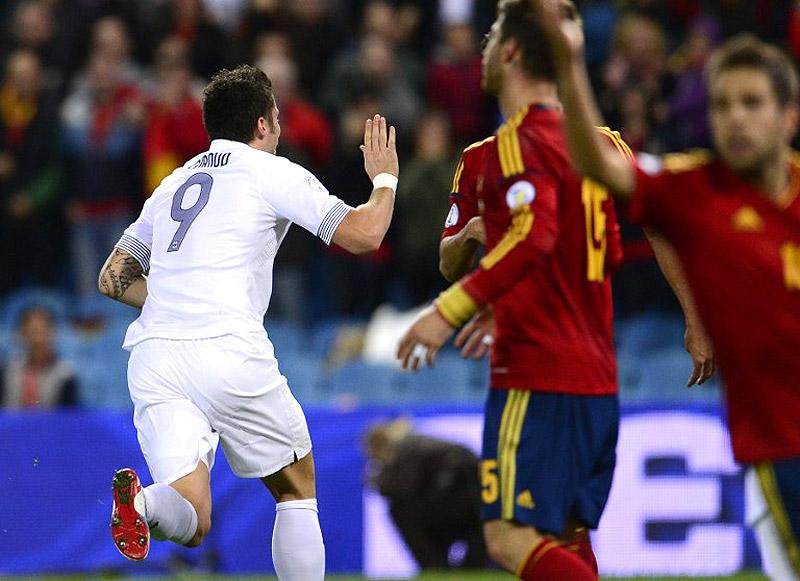 Fran&ccedil;a busca empate com a Espanha nos acr&eacute;scimos