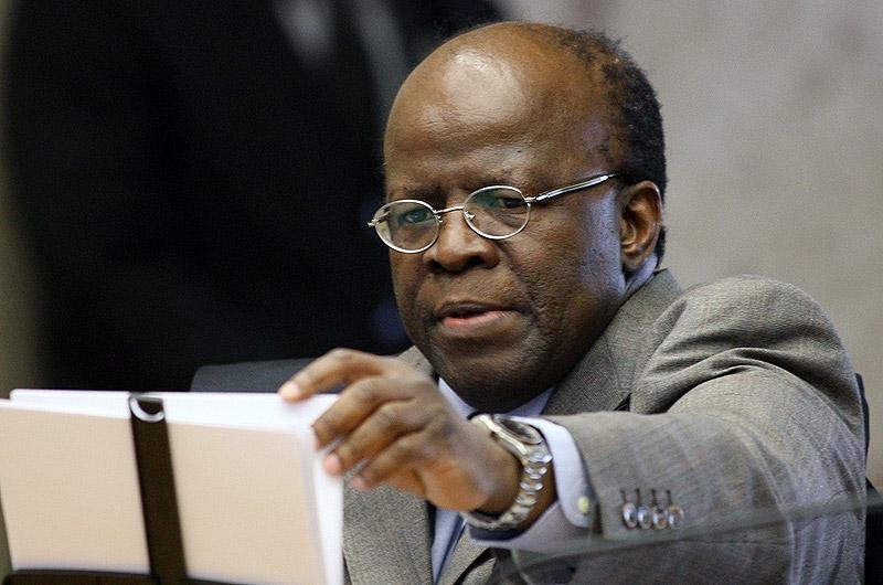 Relator do processo, Joaquim Barbosa viaja para tratar coluna na Alemanha dia 29