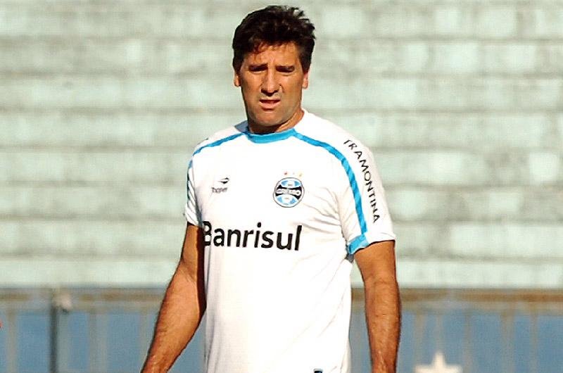 Ex-t&eacute;cnico Renato confirma viagem a Porto Alegre para apoiar Koff