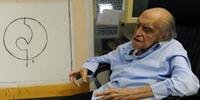 Aos 104 anos, arquiteto Oscar Niemeyer é internado no Rio