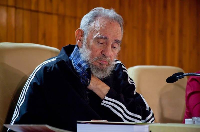 Fidel reaparece na imprensa cubana ap&oacute;s tr&ecirc;s meses