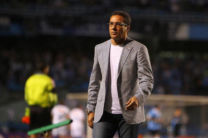 Luxemburgo manifestou apoio a Odone nas elei&ccedil;&otilde;es do Gr&ecirc;mio