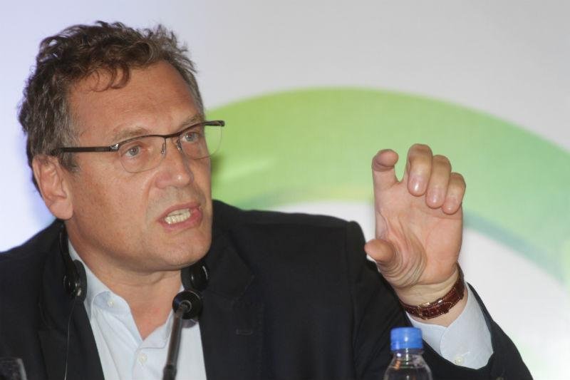Valcke &eacute; internado em hospital do Rio com infec&ccedil;&atilde;o nos rins 