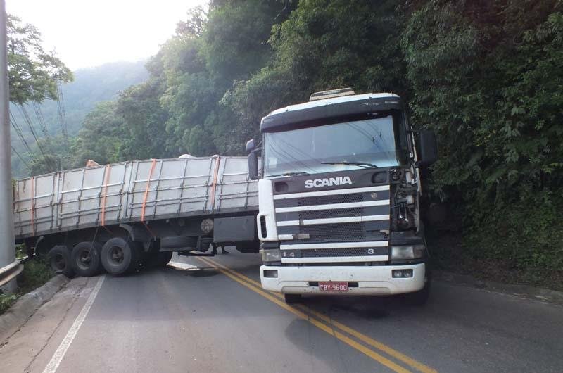 Carga deve ser baldeada antes da retirada do caminh&atilde;o