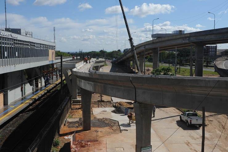 Obras do Aerom&oacute;vel interrompem circula&ccedil;&atilde;o dos trens em Porto Alegre em duas vias