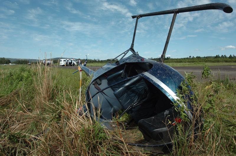 Instrutor e aluno ficaram feridos num acidente com helic&oacute;ptero