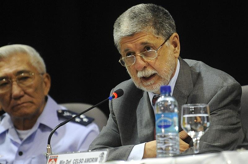 Ministro disse que &eacute; preciso investir em tecnologia e desenvolver estrat&eacute;gias modernas para poss&iacute;veis ataques