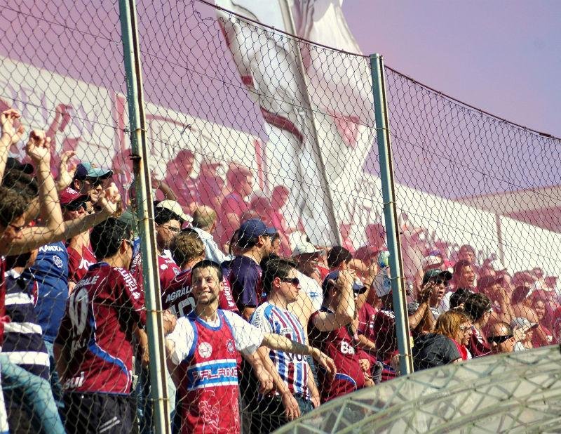 Torcida do Caxias acompanhou o time no Rio