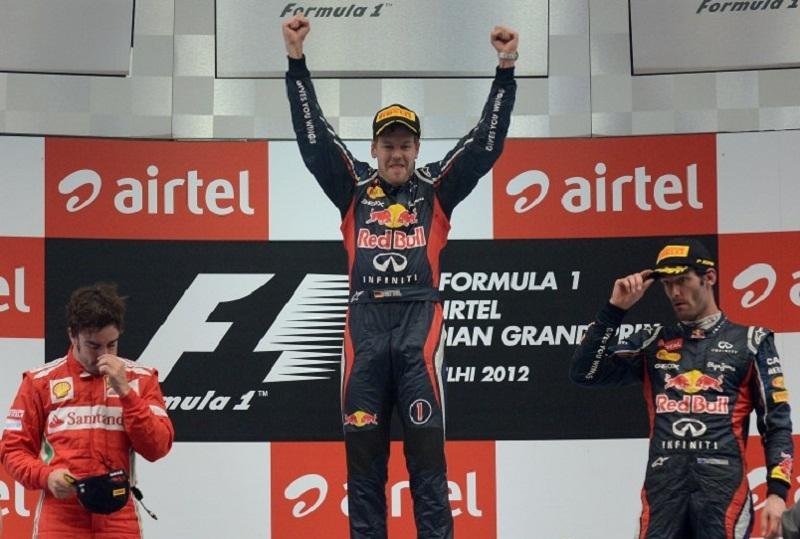 Piloto da Red Bull teve a companhia de Webber no p&oacute;dio