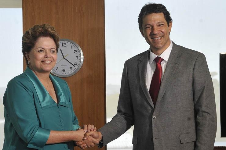 Presidente Dilma recebeu o prefeito eleito de S&atilde;o Paulo, Fernando Haddad