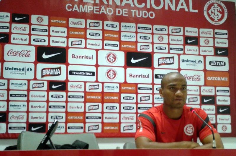 Rodrigo Moledo pediu foco no jogo contra o N&aacute;utico