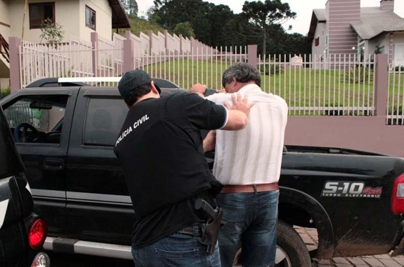 Pol&iacute;cia Civil realizou uma opera&ccedil;&atilde;o em Jaquirana e prendeu tr&ecirc;s pessoas por crime eleitoral