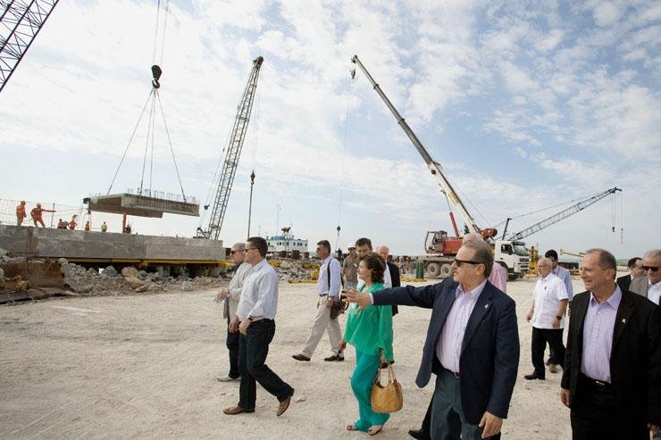 Governador Tarso Genro e comitiva ga&uacute;cha visitaram Porto de Mariel, em Cuba