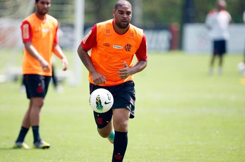 Adriano vai encerrar 2012 tendo participado apenas de tr&ecirc;s jogos oficiais