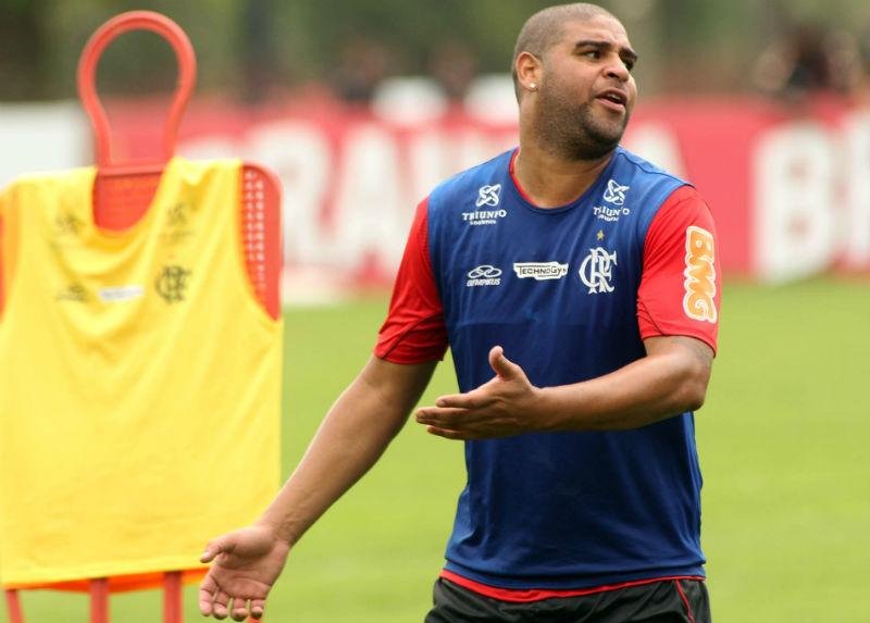 Adriano ter&aacute; audi&ecirc;ncia sobre epis&oacute;dio de tiro em carro
