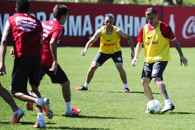 D&acute;Alessandro retorna ao time titular ap&oacute;s cumprir suspens&atilde;o