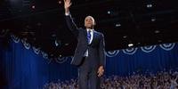 Obama sobe ao palco para fazer discurso de vitória